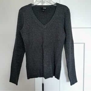 a.n.a. Gray Ribbed V-Neck Sweater size S